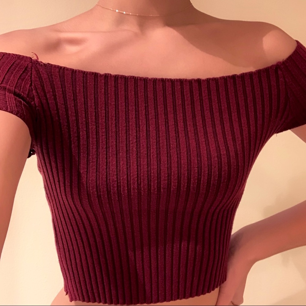 ✨OFF SHOULDER CROP✨